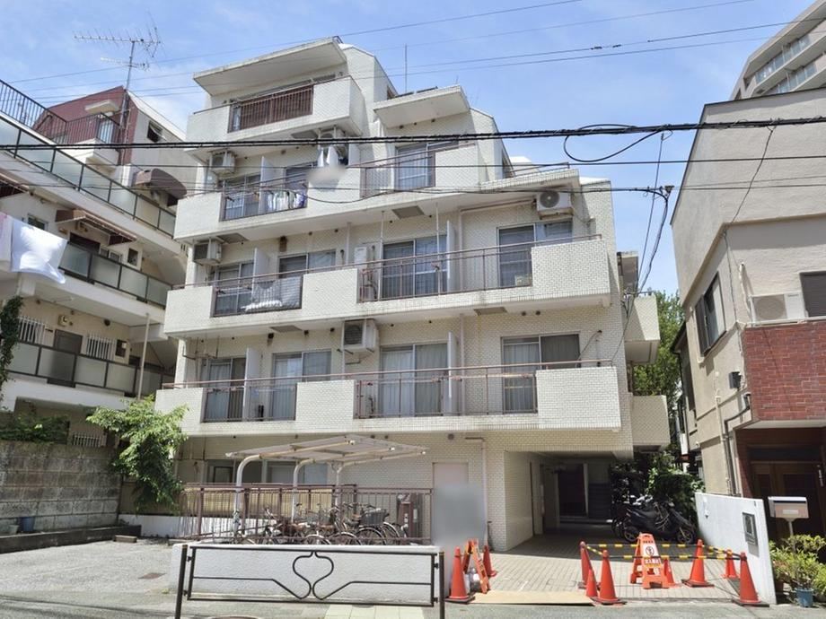 1DK apartment in Bunkyo Ward, Tokyo - Photo 1