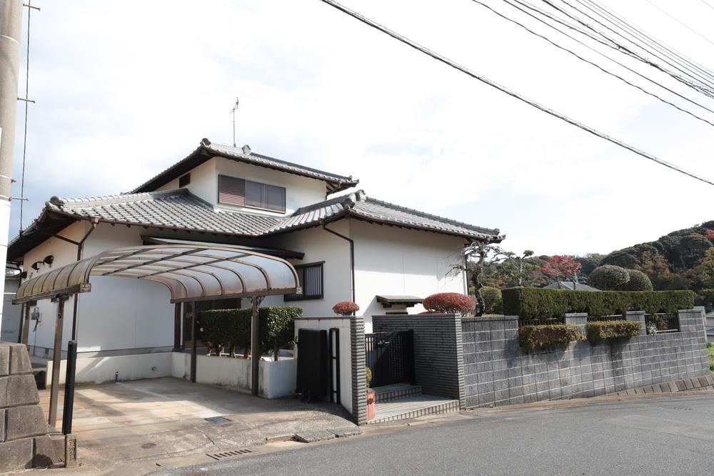 Stylish 4LDK+S House in Fukuoka - Photo 1