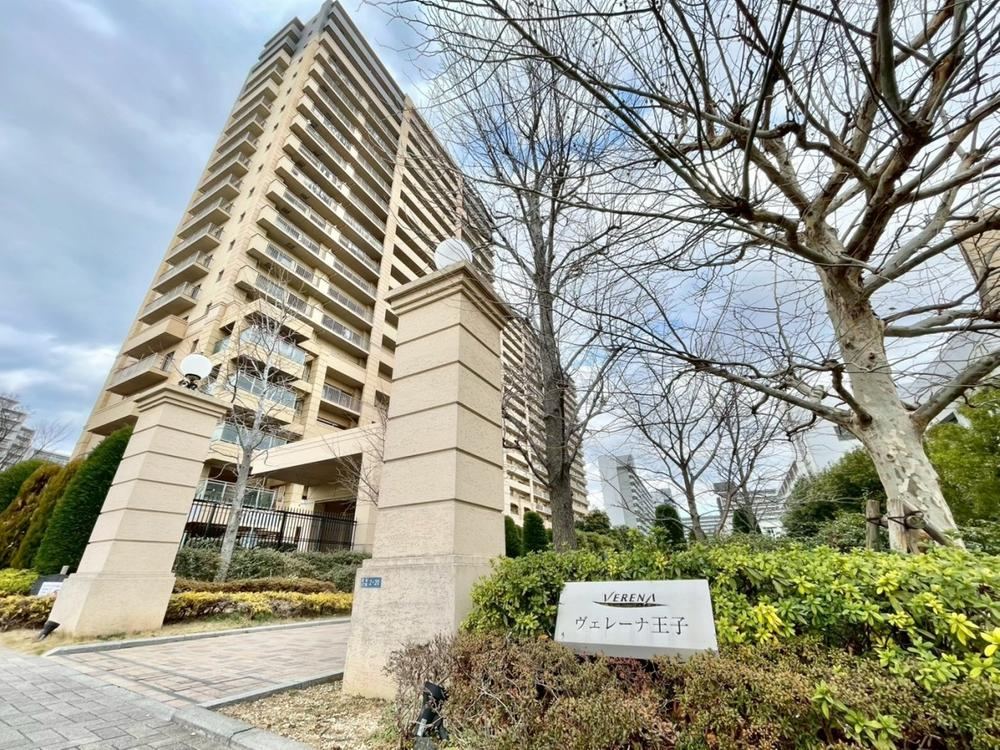 Modern 3LDK Apartment in Oji - Photo 1