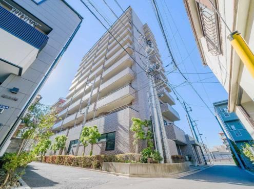 Bright 2LDK Apartment in Kamiya, Tokyo - Photo 1