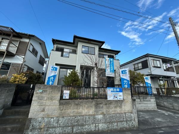 Spacious 4LDK Home with Modern Kitchen in Moroyama - Photo 1