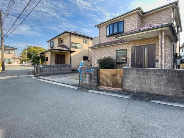 Family-Friendly 4LDK Home Near Kusaka Elementary School - Photo 1