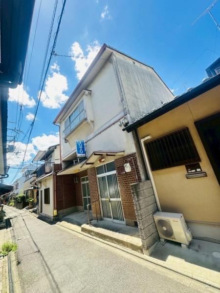 Spacious 4LDK House in Kitano - Photo 1