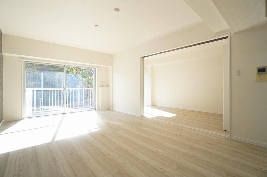 Recently Renovated 3LDK Apartment in Okamoto, Kamakura - Photo 1