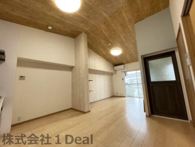 3LDK apartment in Toyonaka, Osaka - Photo 1