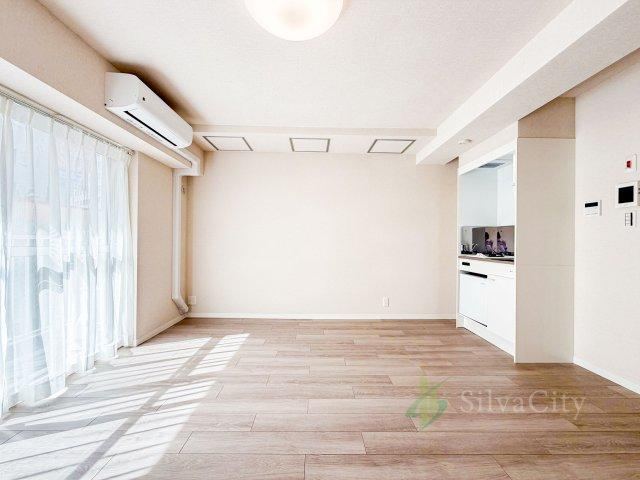 studio apartment in Chuo Ward, Tokyo - Photo 1