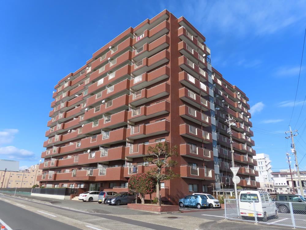 4LDK apartment in Shunan, Yamaguchi - Photo 1