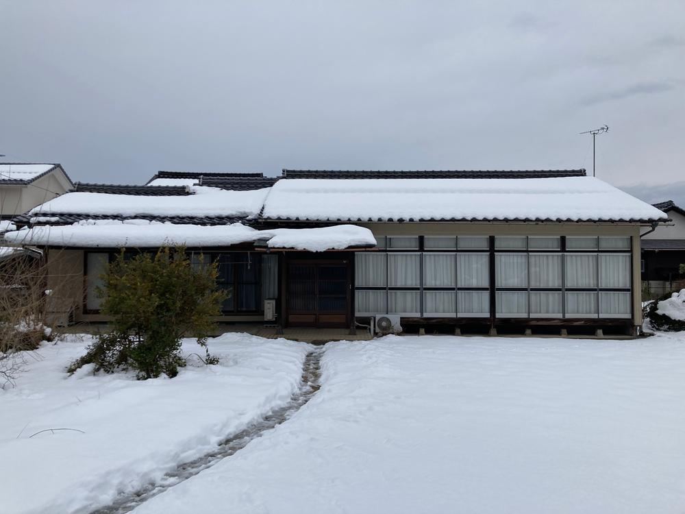 Bright 5DK House with Garden in Yonago - Photo 1