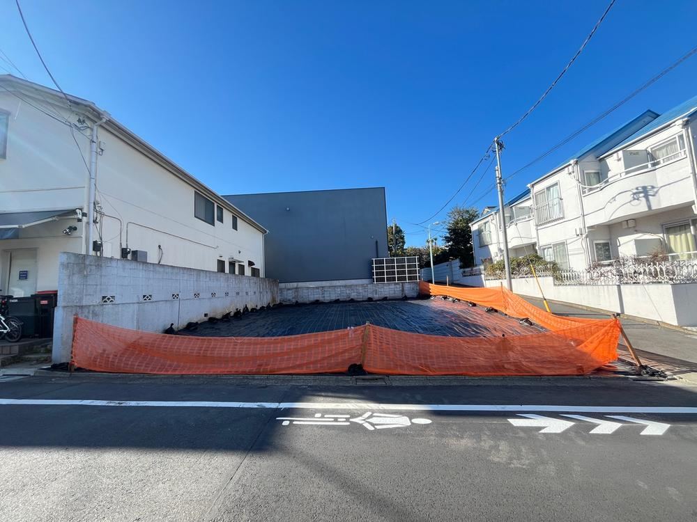 185 m² land in Meguro Ward, Tokyo - Photo 1