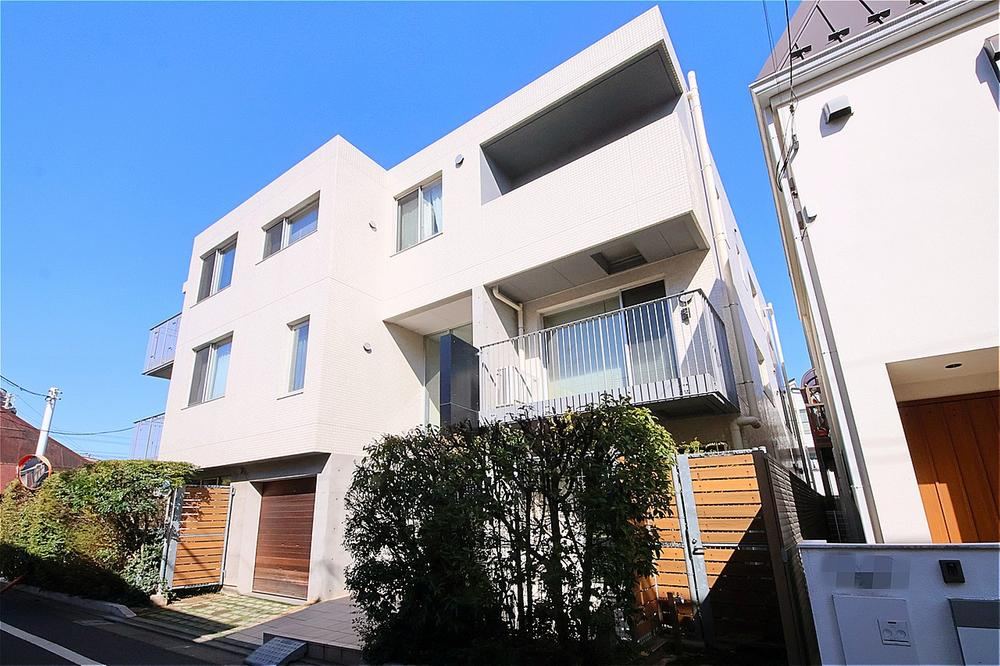 Spacious 1LDK Maisonette with Great Views - Photo 1