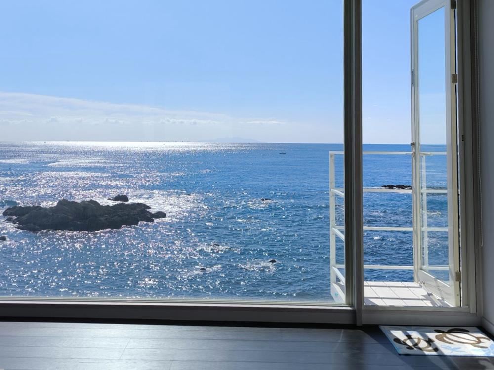 Stunning Oceanfront 4LDK House in Isshiki - Photo 1