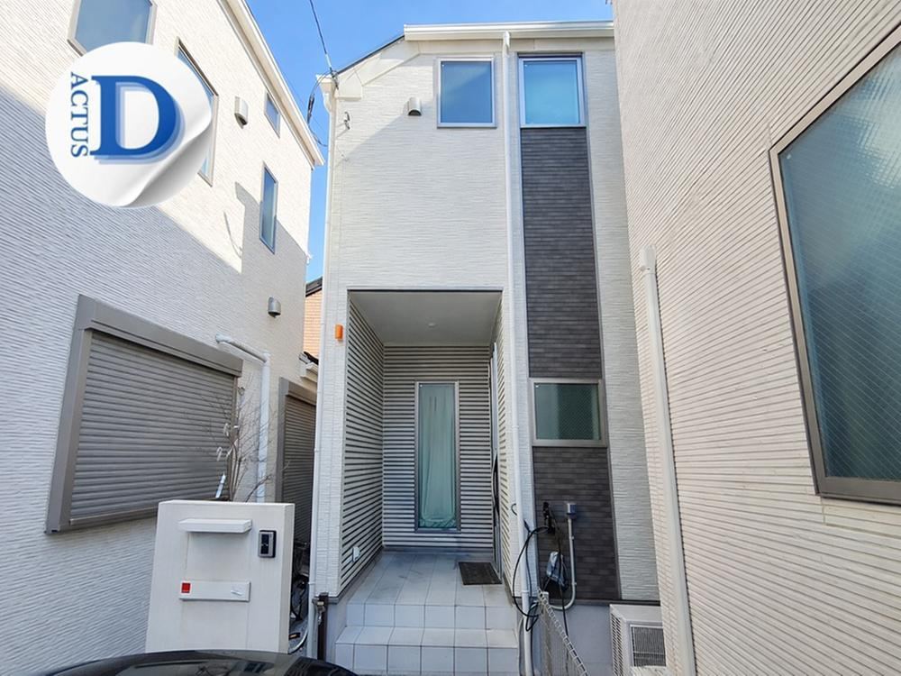 Immediate Viewing Available - Local Real Estate Expertise - Photo 1