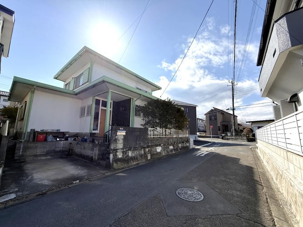 Spacious 5LDK House with Garden in Sakado - Photo 1