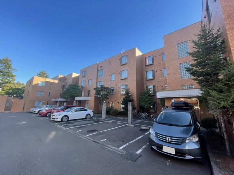 4LDK apartment in Minami Ward, Sapporo, Hokkaido - Photo 1