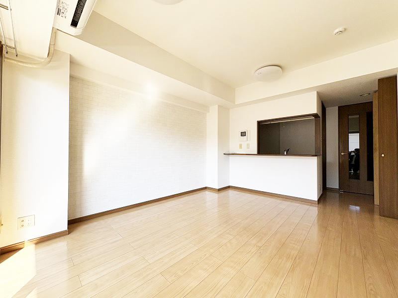 Convenient 2LDK Apartment in Matsuki - Photo 1