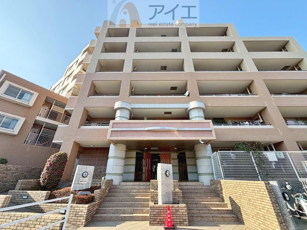 Stylish 3LDK Apartment in Funabashi - Photo 1