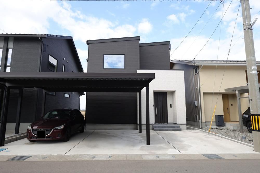 Modern 3LDK with Island Kitchen in Hakusan - Photo 1