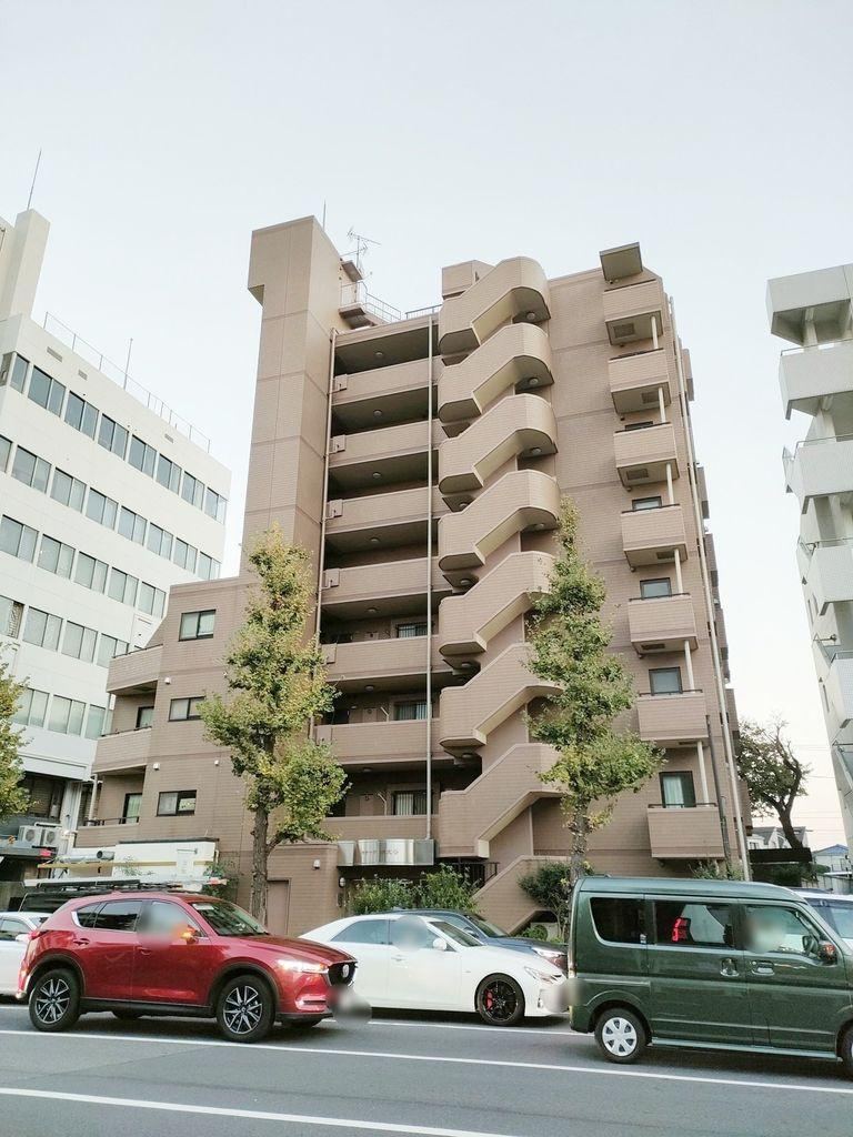 Renovated 3LDK Apartment with Southeast Orientation - Photo 1
