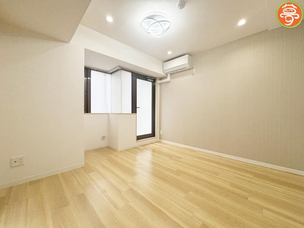 Newly Renovated 1K Apartment Near Mitaka Station - Photo 1