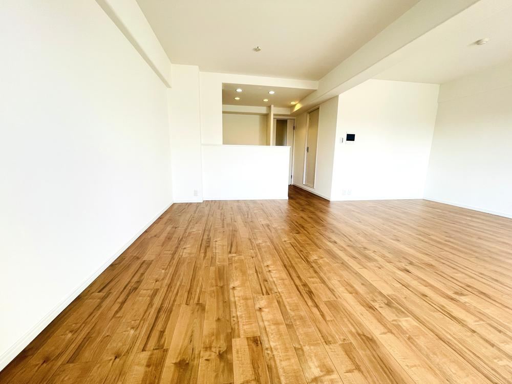 2LDK apartment in Hirakata, Osaka - Photo 1