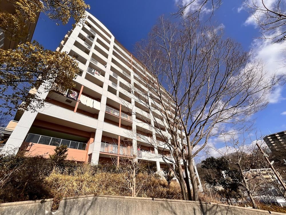 4LDK apartment in Kita Ward, Kobe, Hyogo - Photo 1