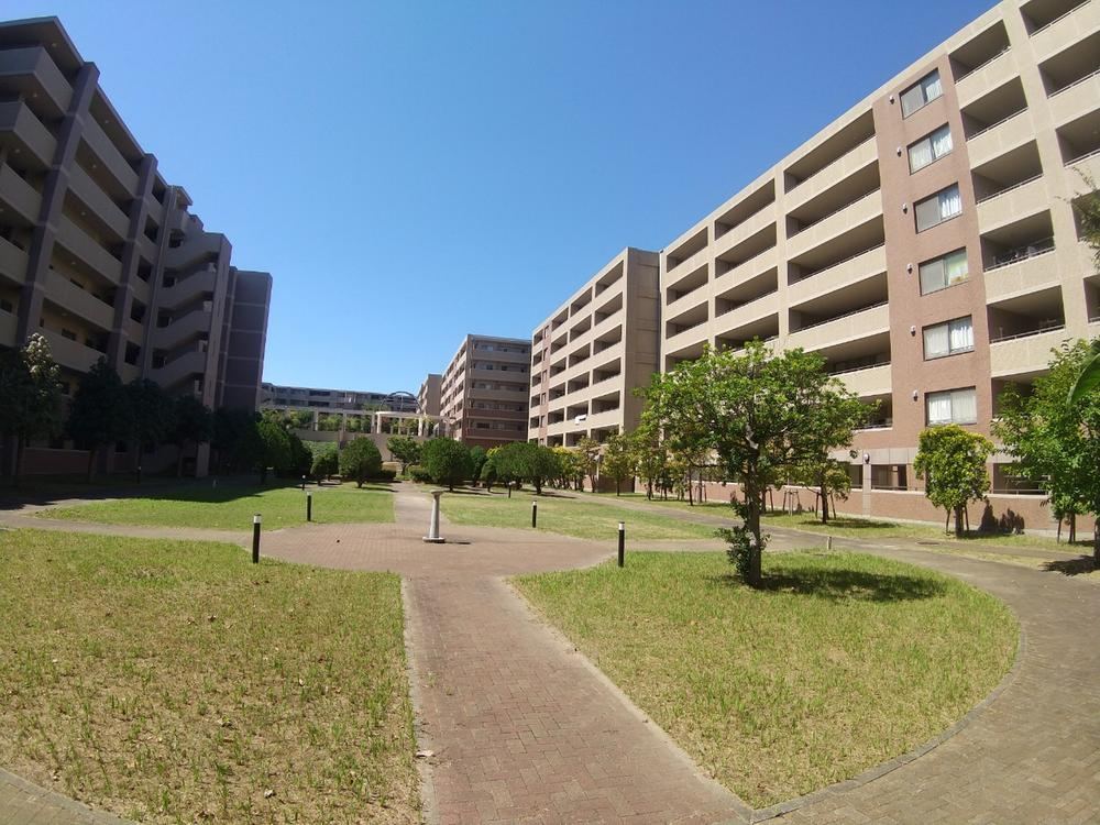 4LDK apartment in Nishi Ward, Fukuoka - Photo 1