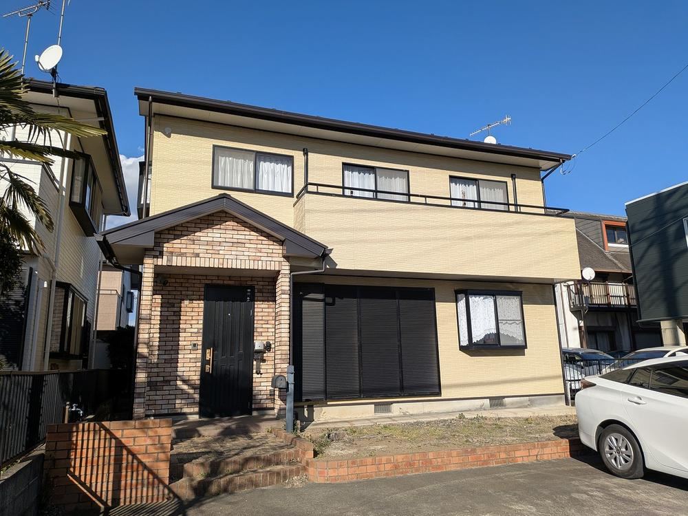 Convenient 3LDK House Near Shopping in Mito - Photo 1