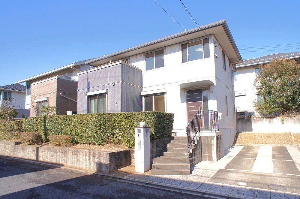Modern 4LDK Detached House in Hanakidai, Narita - Photo 1
