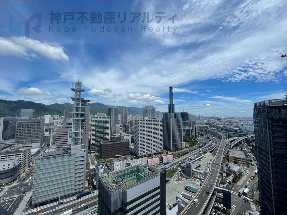 2LDK apartment in Chuo Ward, Kobe, Hyogo - Photo 1