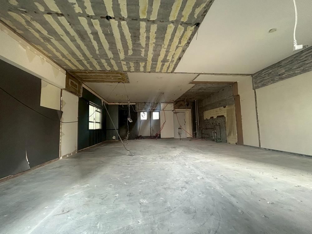 Immediate Viewing Available: Newly Renovated 2LDK Apartment - Photo 1