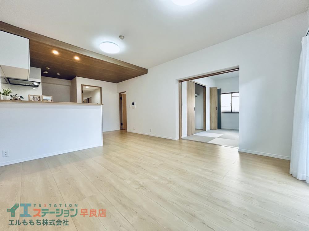 4LDK apartment in Sawara Ward, Fukuoka - Photo 1