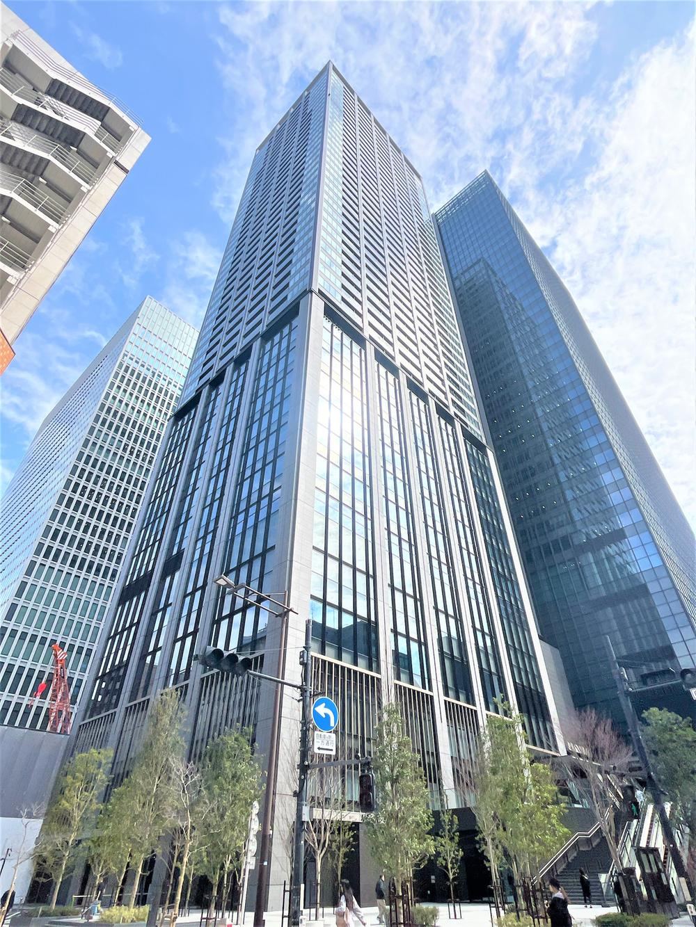 3LDK apartment in Minato Ward, Tokyo - Photo 1