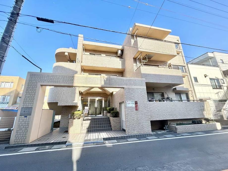 Corner 4LDK Apartment Near Hatogaya Station - Photo 1