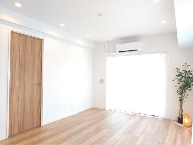 3LDK apartment in Minato Ward, Tokyo - Photo 1