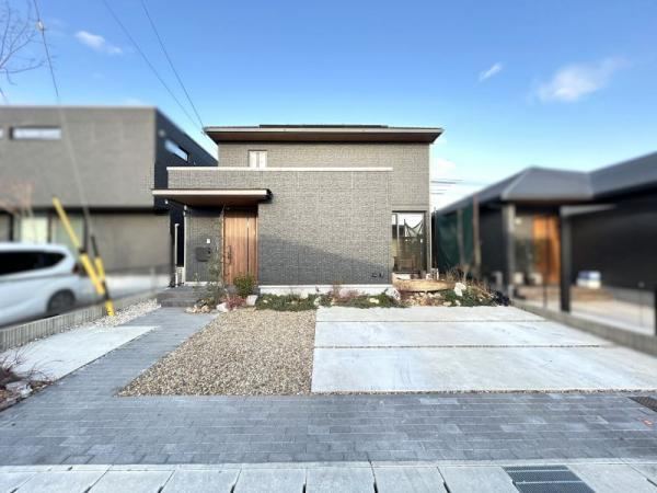 Modern 3LDK Home with Pantry in Toyokawa - Photo 1