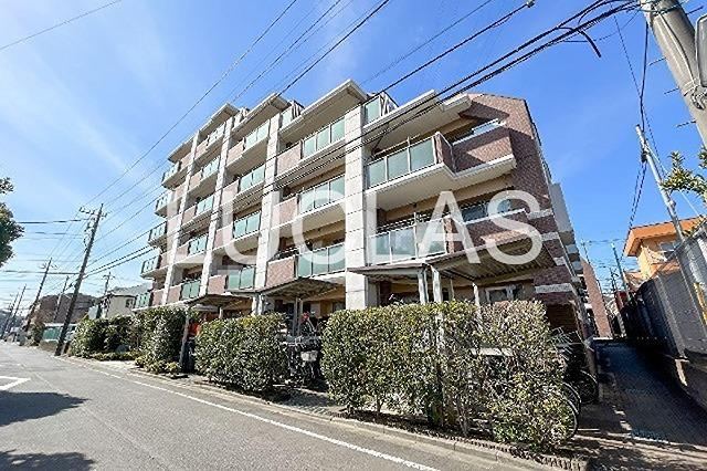Spacious 3LDK Apartment Near Keio Horiuchi Station - Photo 1