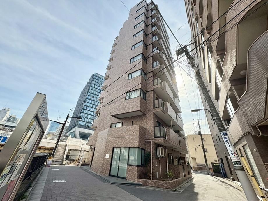 Top Floor 1LDK Apartment Near Ikebukuro Station - Photo 1