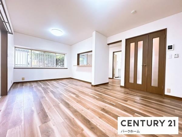 Spacious 4LDK House in Moriyama - Photo 1