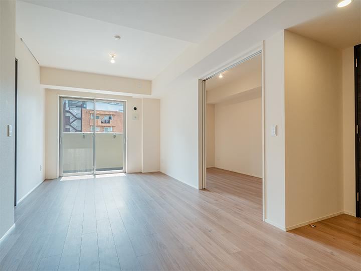 3LDK+S apartment in Chuo Ward, Tokyo - Photo 1