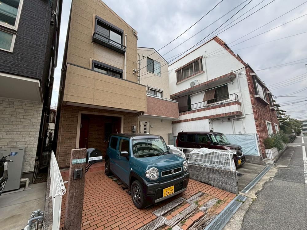3LDK House Within Walking Distance to Koshienguchi Station - Photo 1