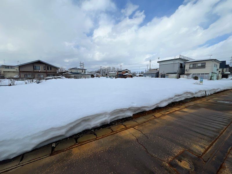 Land Without Building Conditions in Ōmagari - Photo 1