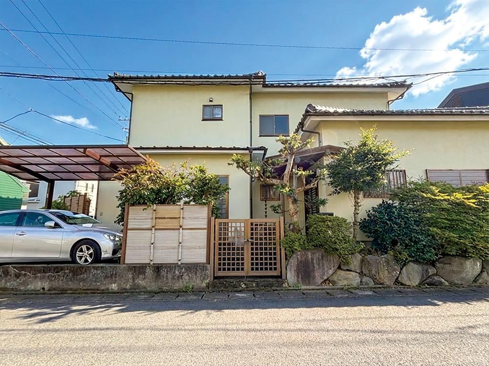 Spacious 6LDK House in Hayakawa - Photo 1