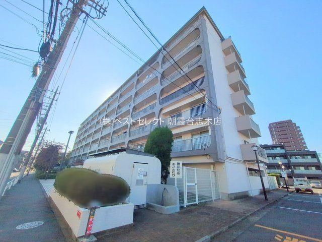 Bright 3LDK Corner Apartment in Asaka - Photo 1