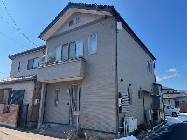 Convenient 4LDK+S House Near Schools and Station - Photo 1