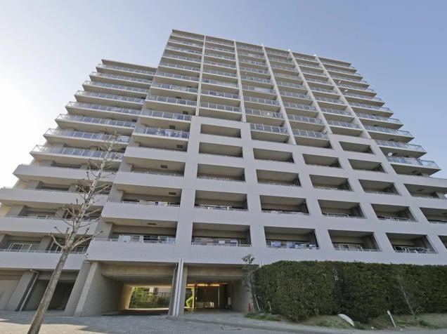 Stylish 3LDK Apartment with Concierge Service - Photo 1