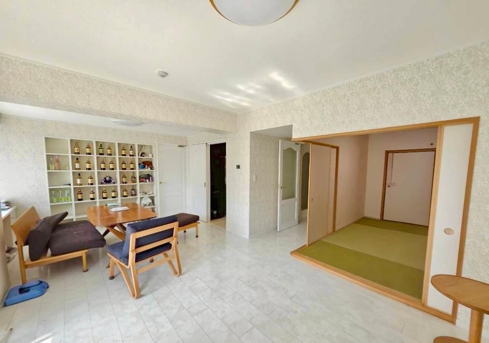 4LDK apartment in Miyakojima Ward, Osaka - Photo 1