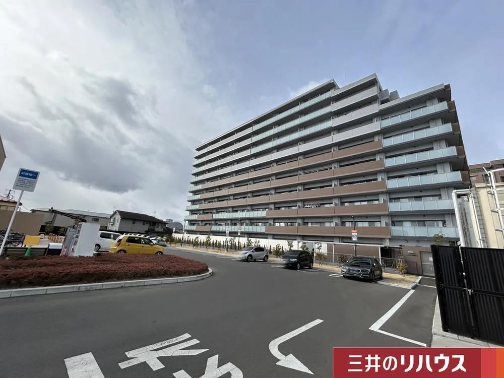 Modern 3LDK Apartment in Takamatsu, Sendai - Photo 1