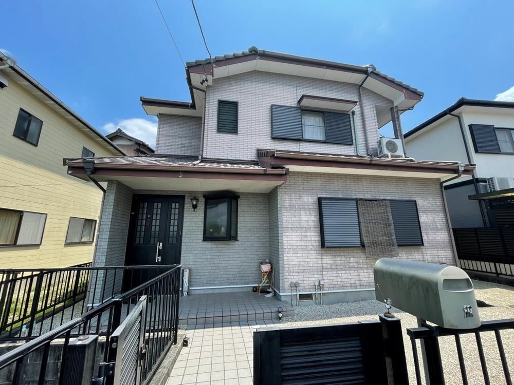 Comfortable 4LDK Home with Garden in Hirai - Photo 1