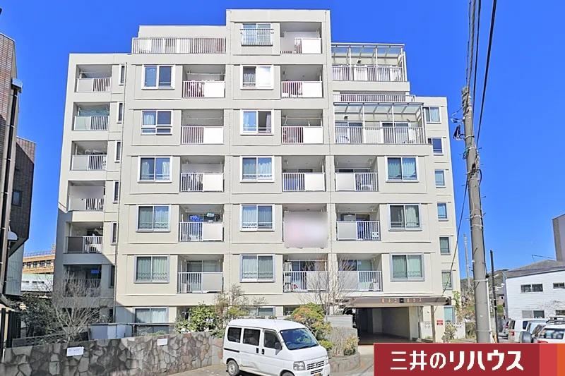 Convenient 2DK Apartment Near Zushi-Hayama Station - Photo 1