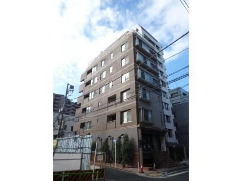 2LDK apartment in Minato Ward, Tokyo - Photo 1